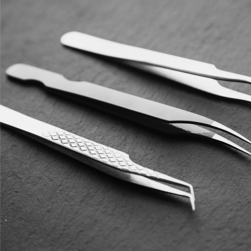 Tweezers